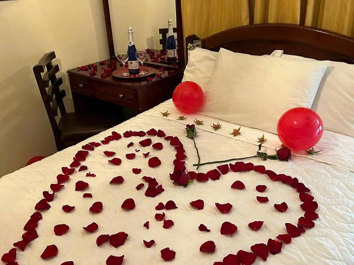Hotel Casa Franciscana Quito 3*,
