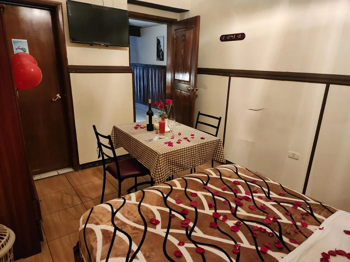 Hotel Casa Franciscana Quito 3*,